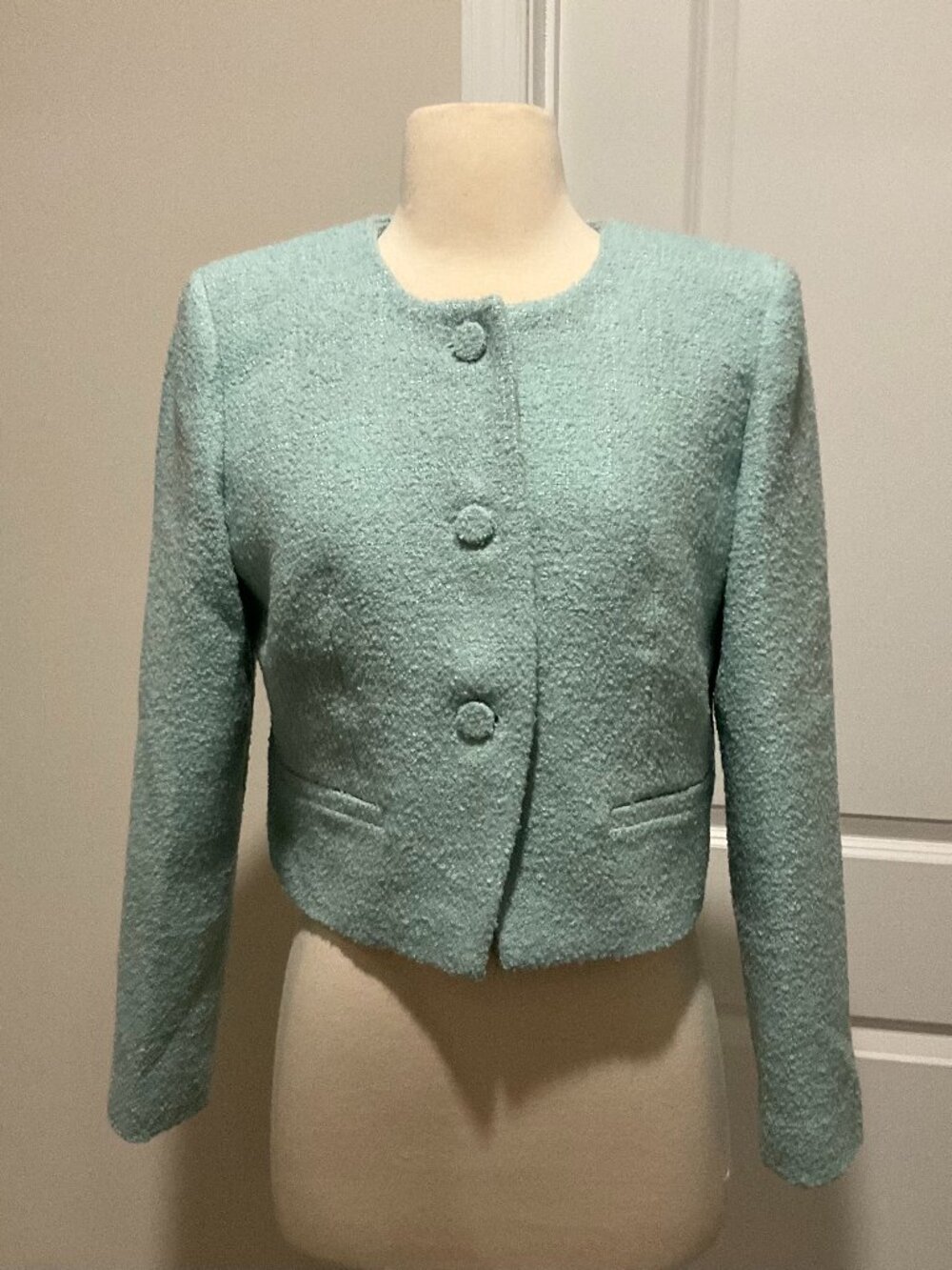 j.crew lady jacket in boucle tweed. size: 10. Color: faded Mint. item # cs647.